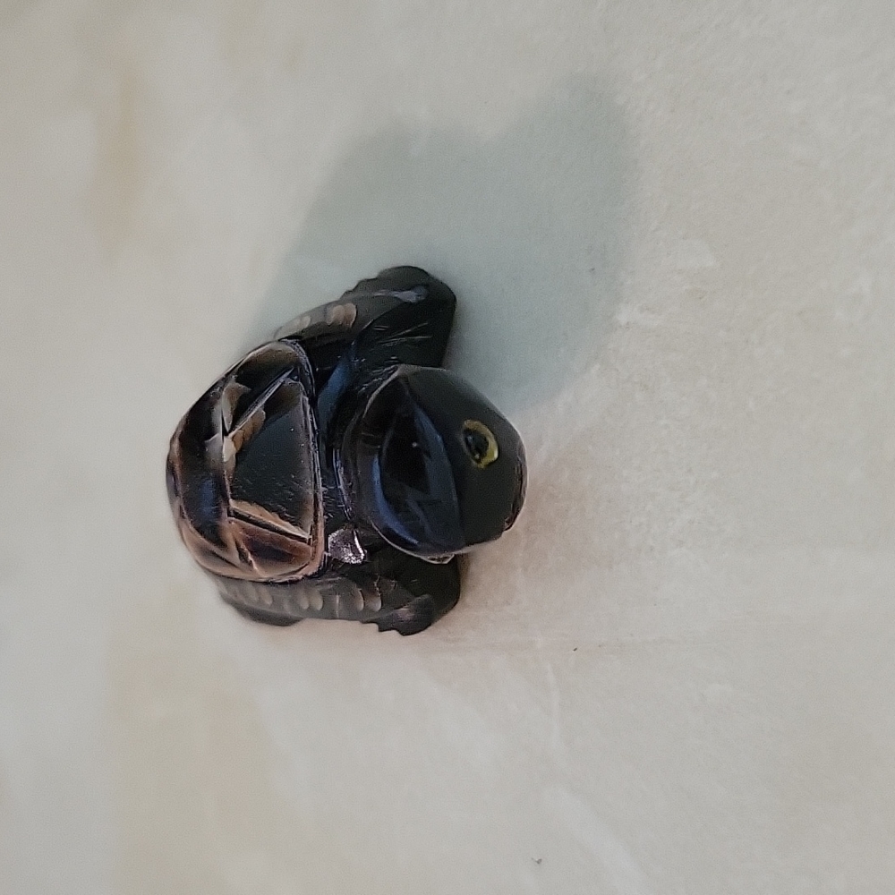 Mini 2 Inch Turtle Made From Water Buffalo Horn Gifts & Collectibles - Picture 2 of 5